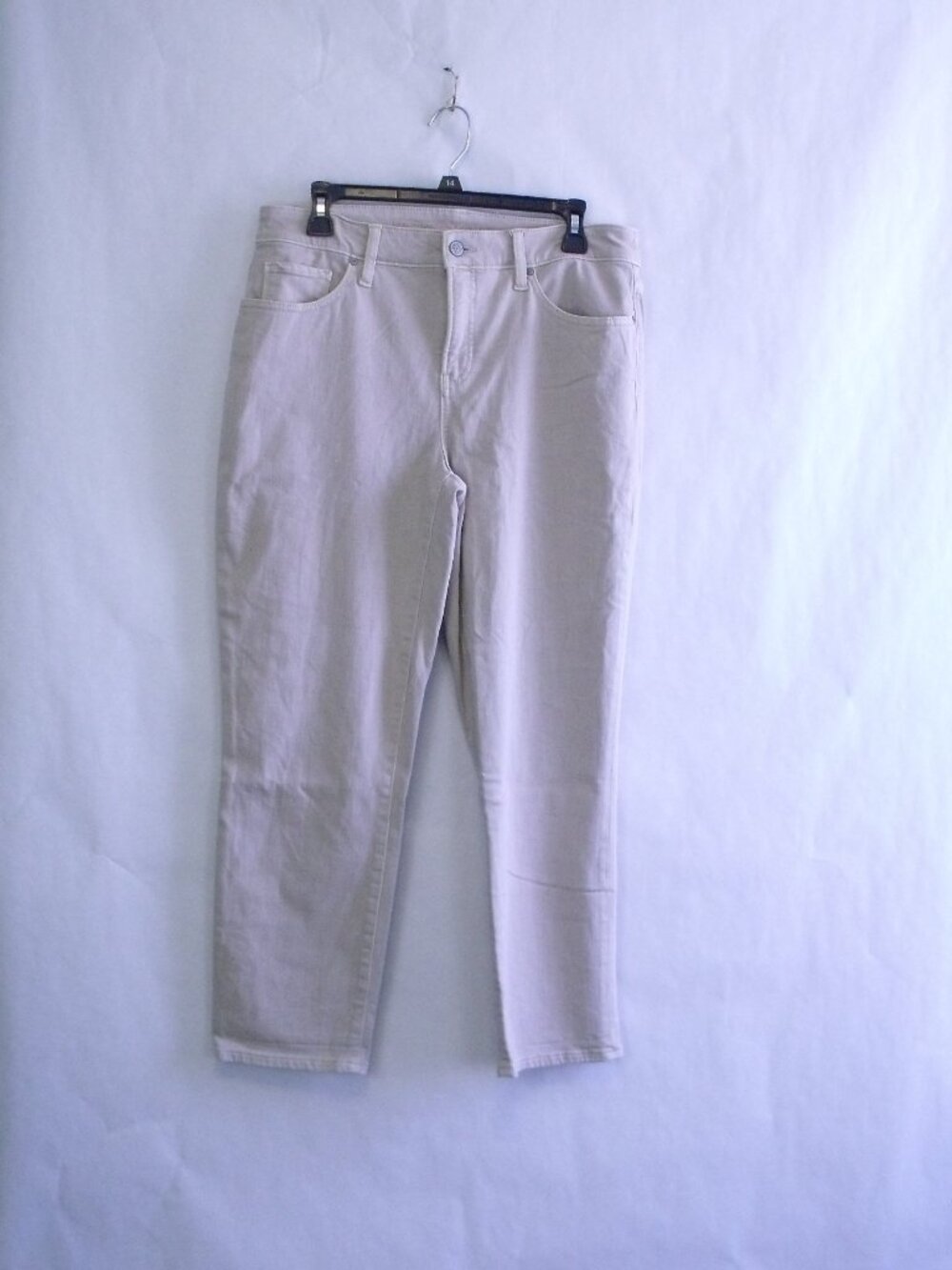 Chico's Beige So Slimming Girlfriend Slim Leg Crop Jeans